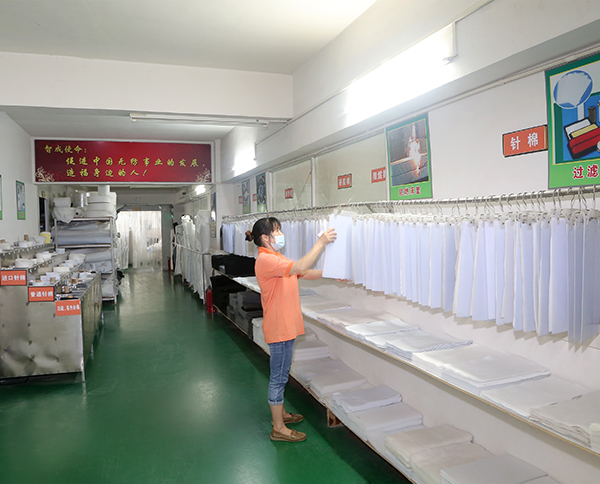 針刺無(wú)紡布本 針刺無(wú)紡布本