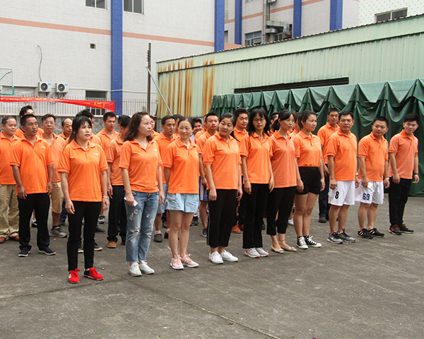 強大的生產(chǎn)團隊 強大的生產(chǎn)團隊