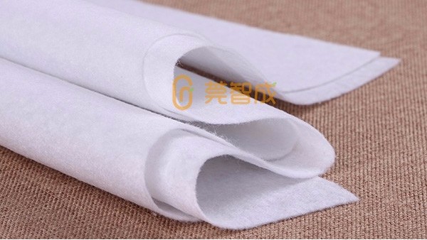 針刺無紡布-高溫燙面后可增加硬度