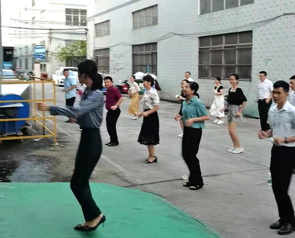 退熱貼針刺布廠家跳舞 退熱貼針刺布廠家跳舞