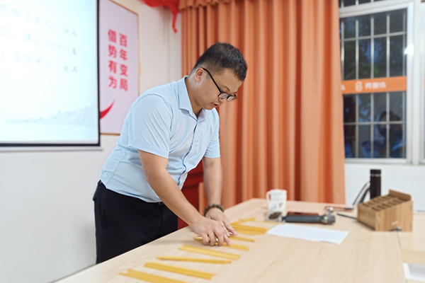 智成纖維第190期讀書(shū)會(huì) 智成纖維第190期讀書(shū)會(huì)