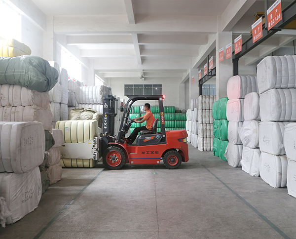 針刺無(wú)紡布生產(chǎn)廠家