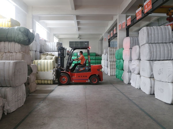 針刺無紡布供應(yīng)商 針刺無紡布供應(yīng)商