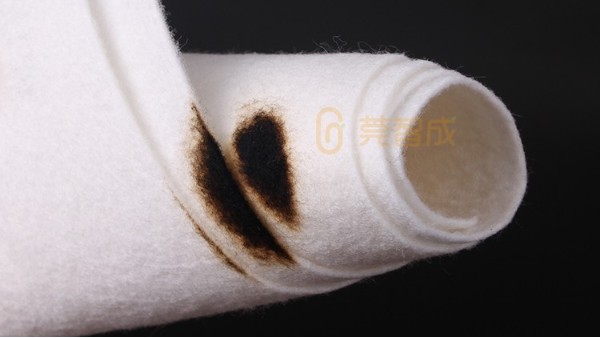 阻燃粘膠無紡布的材質與性能