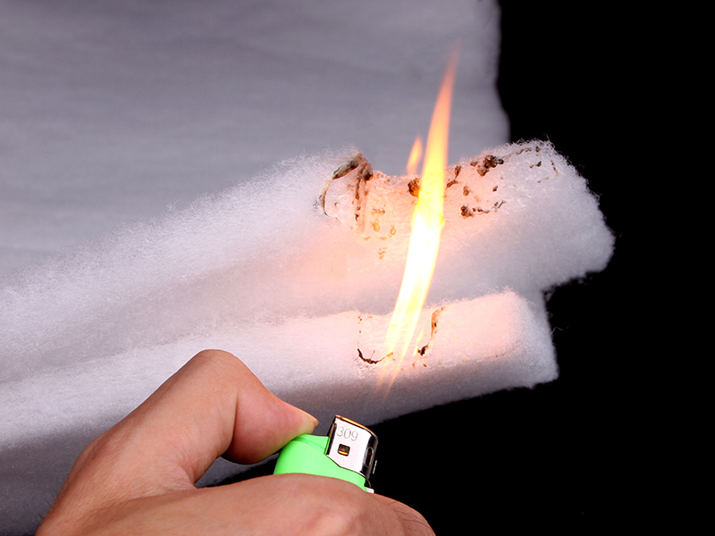 具有一定的阻燃性,10離火自滅,使用更安全 具有一定的阻燃性,10離火自滅,使用更安全