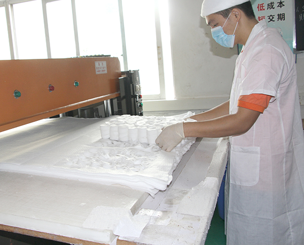 白色針刺無紡布無塵車間 白色針刺無紡布無塵車間